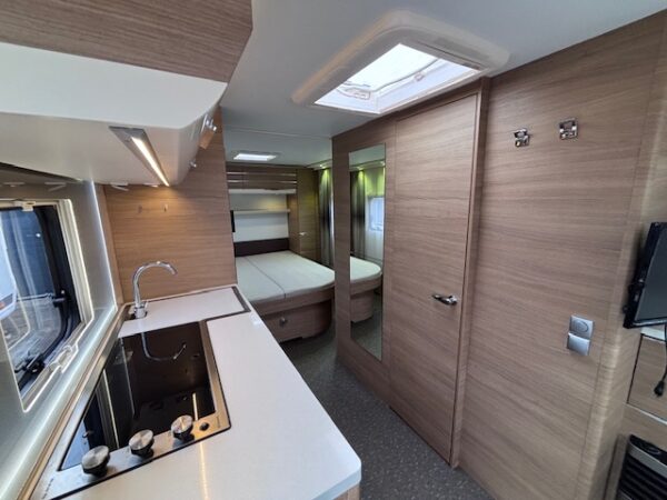 Adria Adora 593 UP bj.2015 QUEENSBED, MOVER en VOORTENT!!! - Afbeelding 6