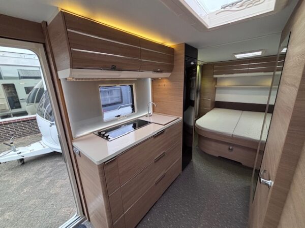 Adria Adora 593 UP bj.2015 QUEENSBED, MOVER en VOORTENT!!! - Afbeelding 10
