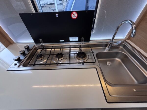 Adria Adora 593 UP bj.2015 QUEENSBED, MOVER en VOORTENT!!! - Afbeelding 11