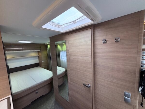 Adria Adora 593 UP bj.2015 QUEENSBED, MOVER en VOORTENT!!! - Afbeelding 15
