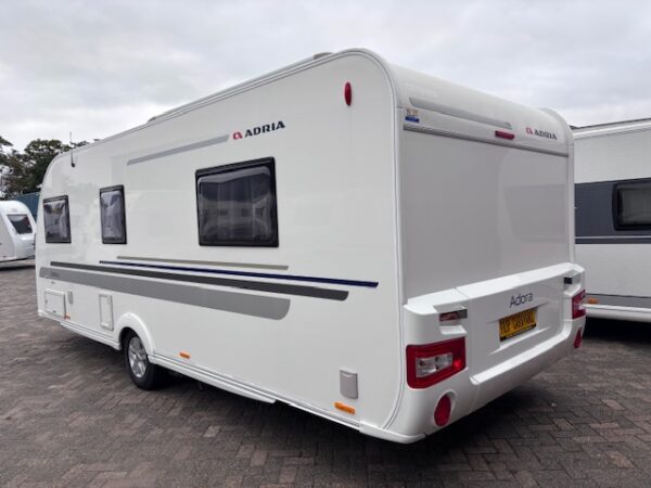Adria Adora 593 UP bj.2015 QUEENSBED, MOVER en VOORTENT!!! - Afbeelding 3