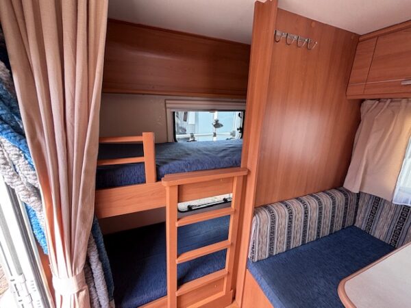 CARAVELAIR ANTARES LUXE 426 bj.2011, STAPELBED en VOORTENT!!! - Afbeelding 6