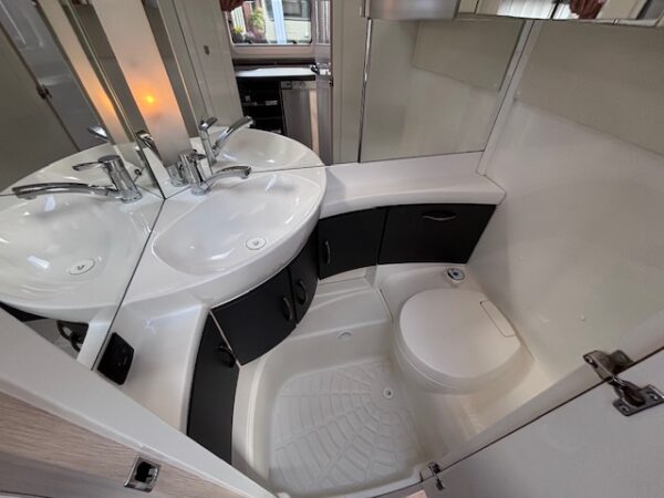 Hobby De Luxe Edition 460 UL bj.2019, MOVER en VOORTENT!!! - Afbeelding 14