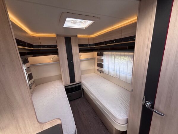 Hobby De Luxe Edition 460 UL bj.2019, MOVER en VOORTENT!!! - Afbeelding 15