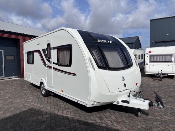 Sprite Cruzer 480 SR bj.2014 MOVER en ZAKLUIFEL!!!