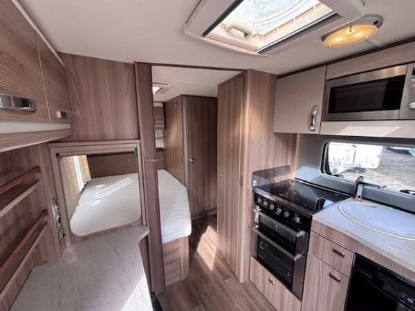 Sprite Cruzer 480 SR bj.2014 MOVER en ZAKLUIFEL!!! - Afbeelding 6