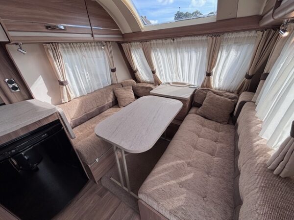 Sprite Cruzer 480 SR bj.2014 MOVER en ZAKLUIFEL!!! - Afbeelding 9