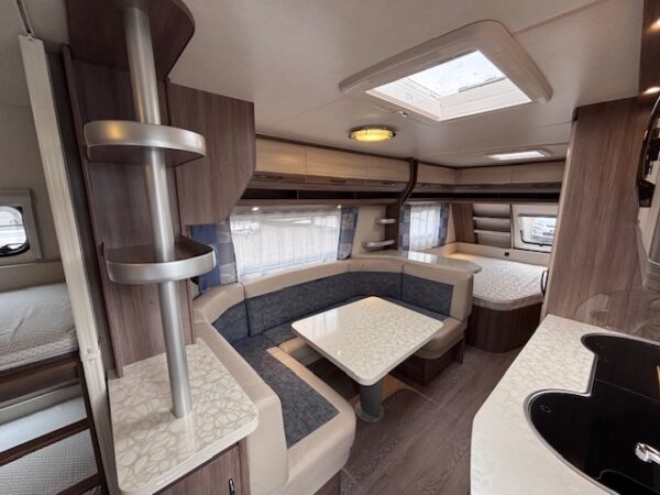 Hobby De Luxe 650 KMFE bj.2016, MOVER, VOORTENT, 8 PERSOONS!!! - Afbeelding 5