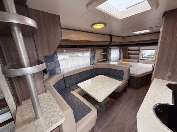 Hobby De Luxe 650 KMFE bj.2016, MOVER, VOORTENT, 8 PERSOONS!!! - Afbeelding 9
