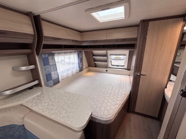 Hobby De Luxe 650 KMFE bj.2016, MOVER, VOORTENT, 8 PERSOONS!!! - Afbeelding 18