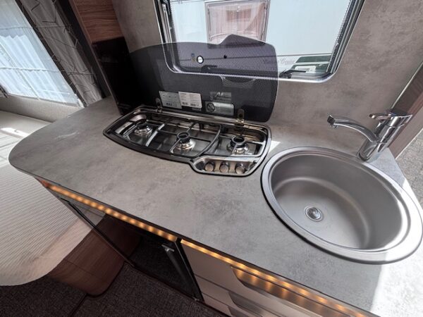 Knaus Sport 500EU bj2022 met ZAKLUIFEL en 2 APARTE BEDDEN!!! - Afbeelding 11