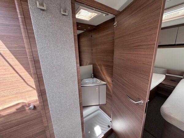 Knaus Sport 500EU bj2022 met ZAKLUIFEL en 2 APARTE BEDDEN!!! - Afbeelding 14