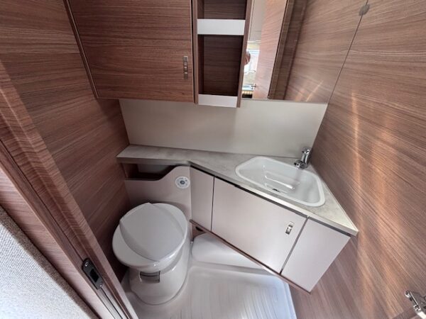 Knaus Sport 500EU bj2022 met ZAKLUIFEL en 2 APARTE BEDDEN!!! - Afbeelding 15