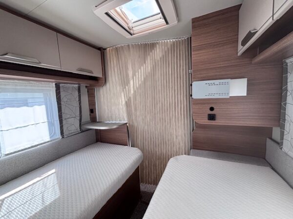 Knaus Sport 500EU bj2022 met ZAKLUIFEL en 2 APARTE BEDDEN!!! - Afbeelding 18