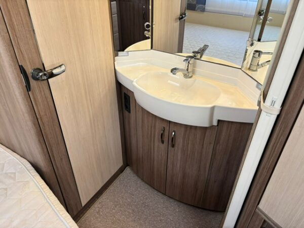 Hobby De Luxe 560 CFE bj.2014 met mover en voortent - Afbeelding 20