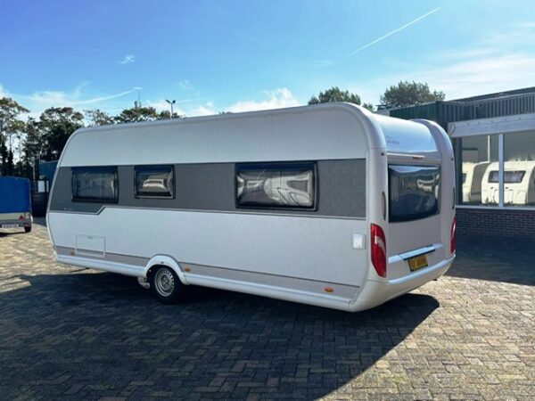 Hobby De Luxe 560 CFE bj.2014 met mover en voortent - Afbeelding 3