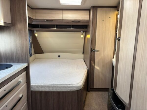 Hobby De Luxe 560 CFE bj.2014 met mover en voortent - Afbeelding 23