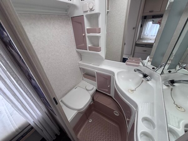 Hobby Elegance bj.1995 met VASTBED - Afbeelding 12