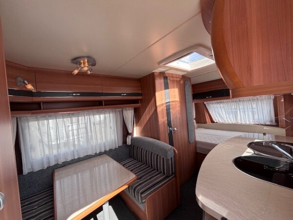 Hobby De Luxe 440 SF bj.2011 MOVER en VOORTENT!!! - Afbeelding 5