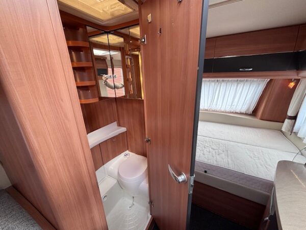 Hobby De Luxe 440 SF bj.2011 MOVER en VOORTENT!!! - Afbeelding 11