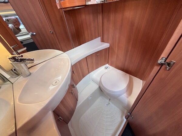 Hobby De Luxe 440 SF bj.2011 MOVER en VOORTENT!!! - Afbeelding 12