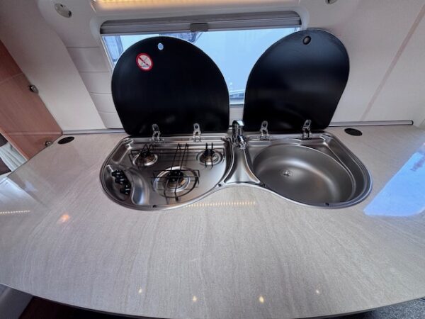 Hobby De Luxe 440 SF bj.2011 MOVER en VOORTENT!!! - Afbeelding 8