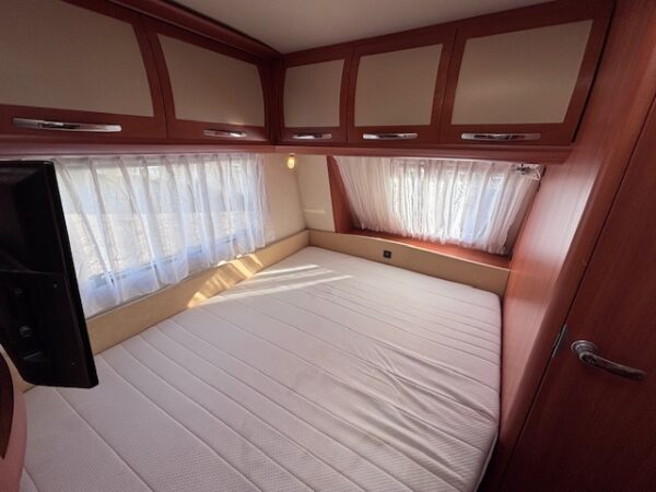 Hobby Prestige 650 KMFE bj.2009 met STAPELBED en MOVER - Afbeelding 16