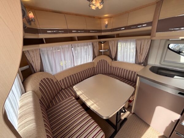 Hobby La Vita 460 UFE bj.2010 MOVER, VOORTENT!!! - Afbeelding 5