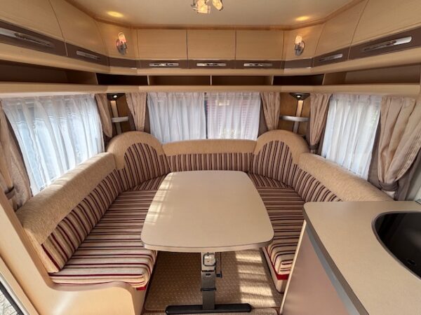 Hobby La Vita 460 UFE bj.2010 MOVER, VOORTENT!!! - Afbeelding 7