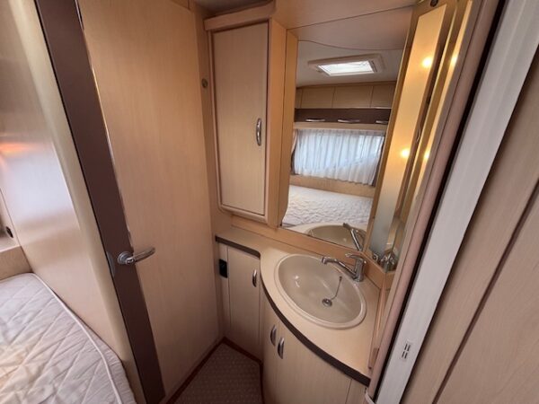 Hobby La Vita 460 UFE bj.2010 MOVER, VOORTENT!!! - Afbeelding 17
