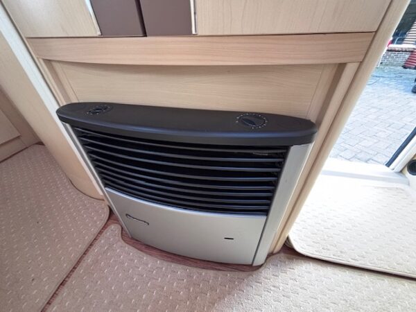 Hobby La Vita 460 UFE bj.2010 MOVER, VOORTENT!!! - Afbeelding 20