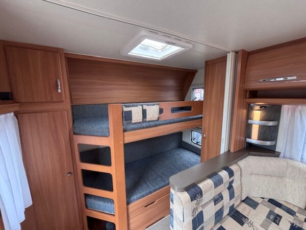 Hobby De Luxe 560KMFE bj.2010, 6 PERSOONS, MOVER en VOORTENT - Afbeelding 6