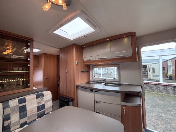 Hobby De Luxe 560KMFE bj.2010, 6 PERSOONS, MOVER en VOORTENT - Afbeelding 10