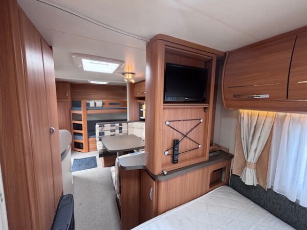 Hobby De Luxe 560KMFE bj.2010, 6 PERSOONS, MOVER en VOORTENT - Afbeelding 15