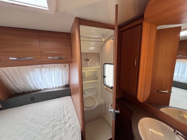 Hobby De Luxe 560KMFE bj.2010, 6 PERSOONS, MOVER en VOORTENT - Afbeelding 16