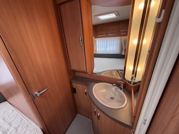 Hobby De Luxe 560KMFE bj.2010, 6 PERSOONS, MOVER en VOORTENT - Afbeelding 18