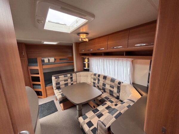 Hobby De Luxe 560KMFE bj.2010, 6 PERSOONS, MOVER en VOORTENT - Afbeelding 19