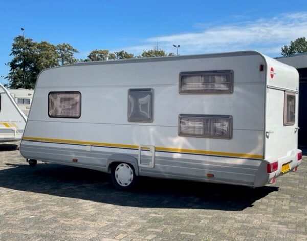 Bürstner Fun 480 TK bj.2002 met STAPELBED, 6PERSOON - Afbeelding 2