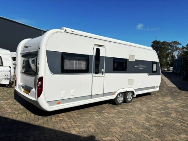 Hobby 645 VIP bj. 2015 Met mover, airco en cassette luifel! - Afbeelding 2