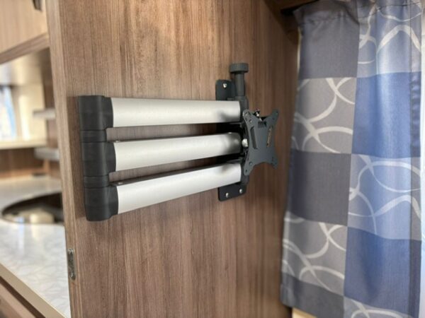 Hobby De Luxe 560 CFE bj.2014 met mover en voortent - Afbeelding 26