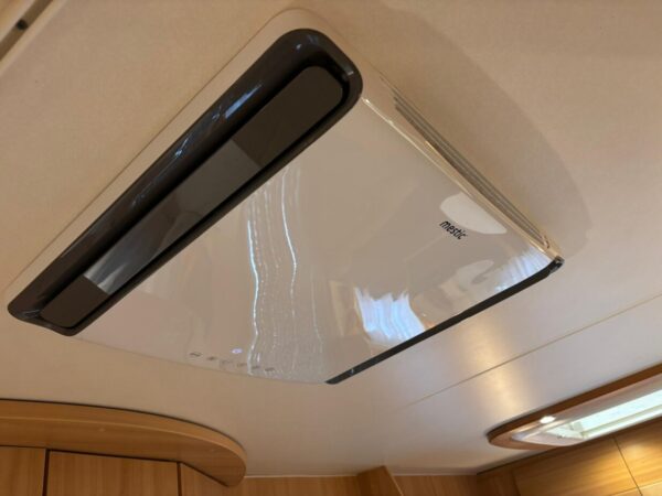 Dethleffs Camper 500DB bj, 2010 met AIRCO en Cassette luifel - Afbeelding 25