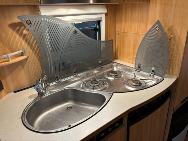 Dethleffs Camper 500DB bj, 2010 met AIRCO en Cassette luifel - Afbeelding 19