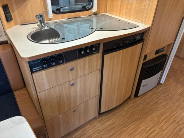 Dethleffs Camper 500DB bj, 2010 met AIRCO en Cassette luifel - Afbeelding 14