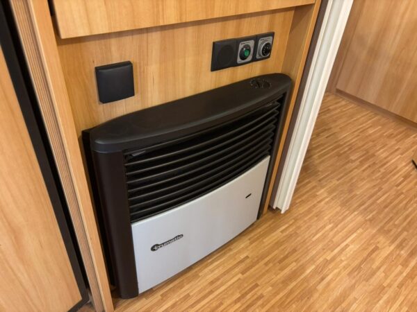 Dethleffs Camper 500DB bj, 2010 met AIRCO en Cassette luifel - Afbeelding 11