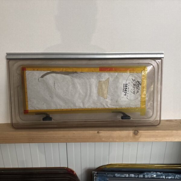 Nieuw caravan raam 77,5 x 38,5