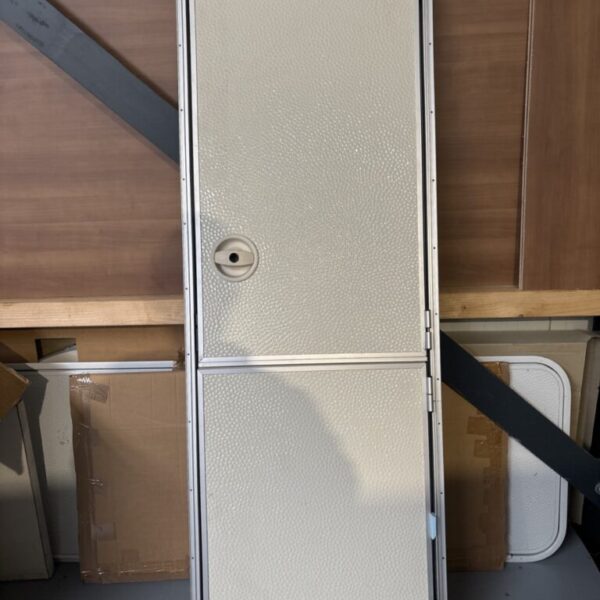 Complete caravan deur inclusief kozijn 58,5 x 175