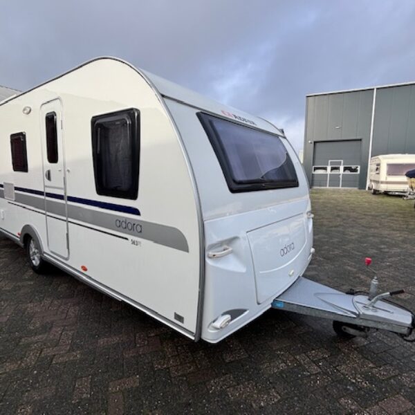 Adria Adora 563PT bj.2012, 3 pers.stapelbed! Nieuwe voortent!